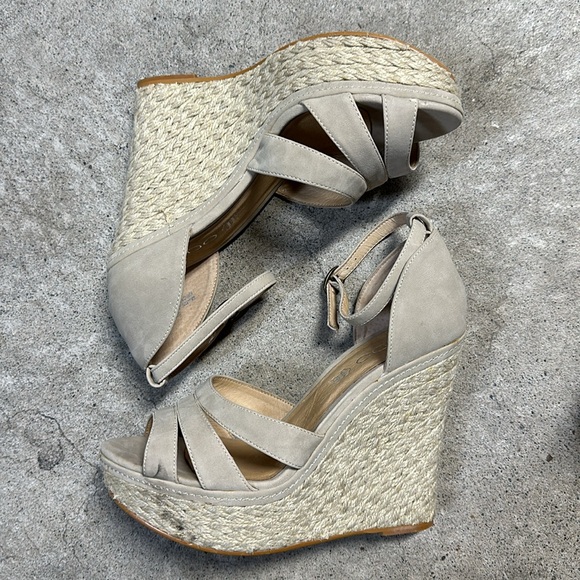 Aldo Servedio Wedges Platforms Sandals Heels Beige Size 6.5 PreOwned - Picture 2 of 7